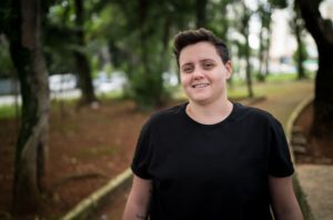 young woman with short hair learning to live with bipolar disorder symptoms